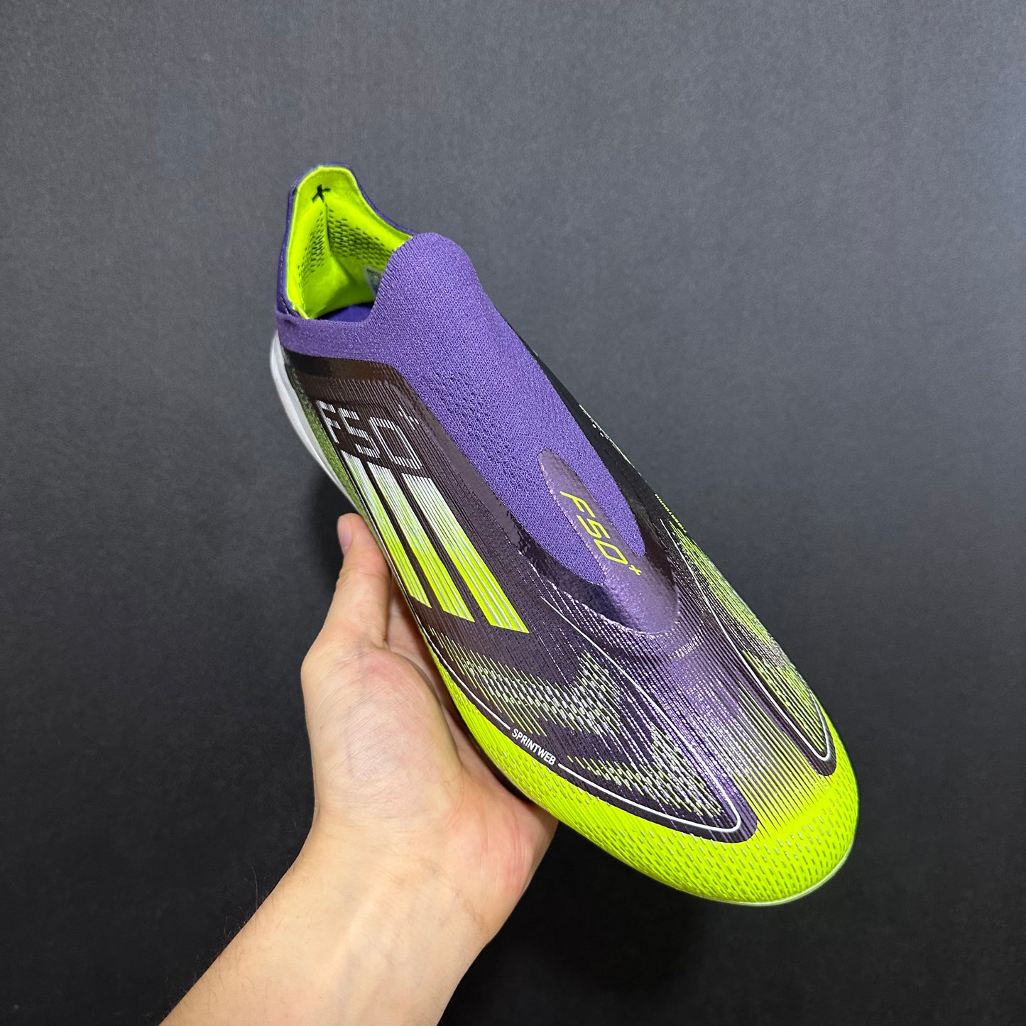 F50+ LACELESS