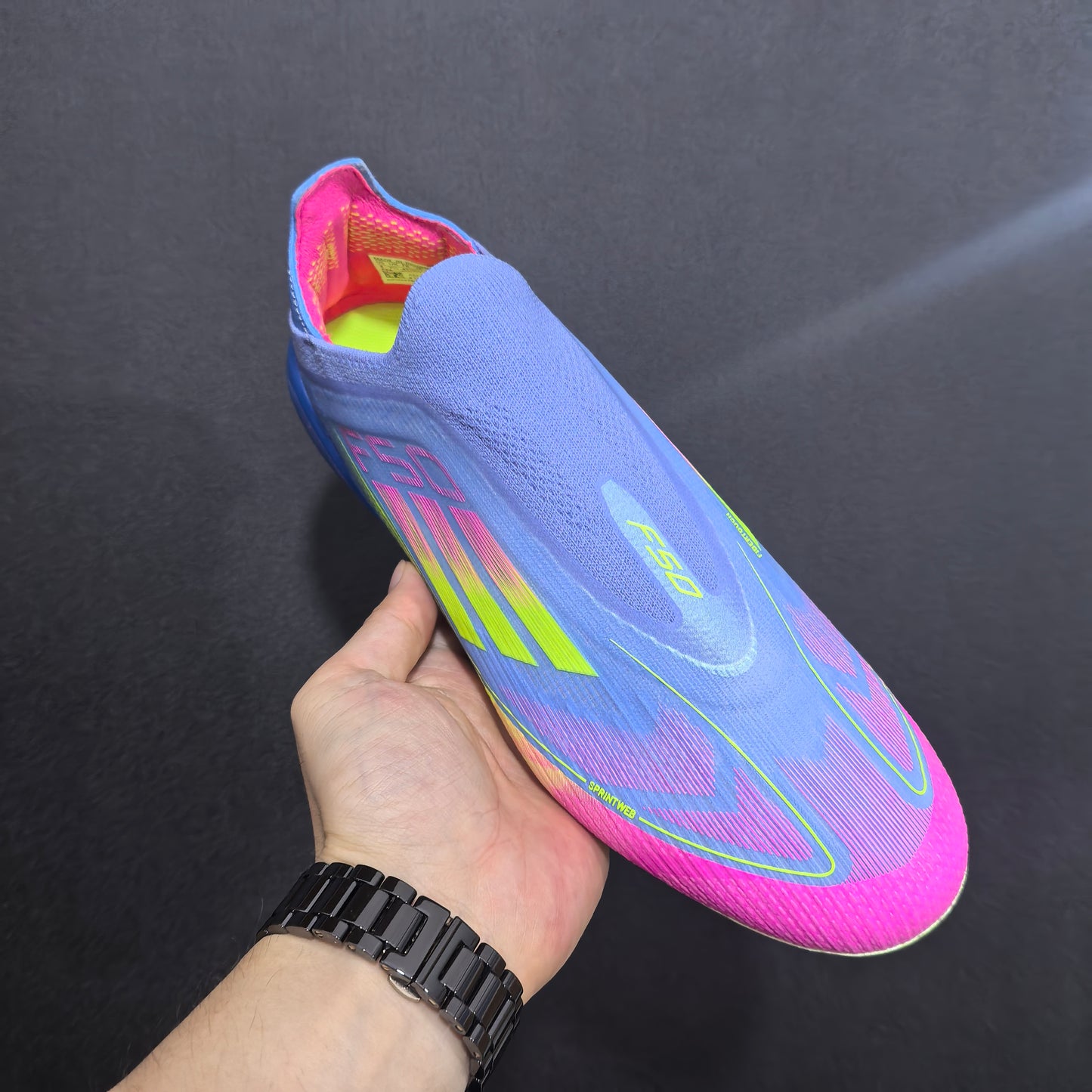 F50 LACELESS