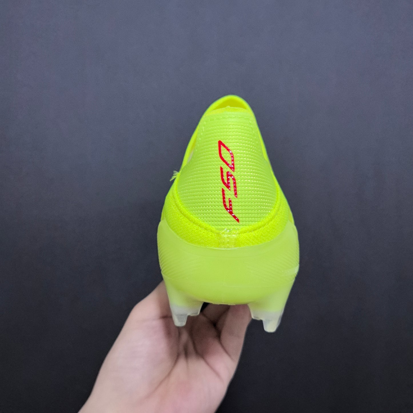 F50 LACELESS
