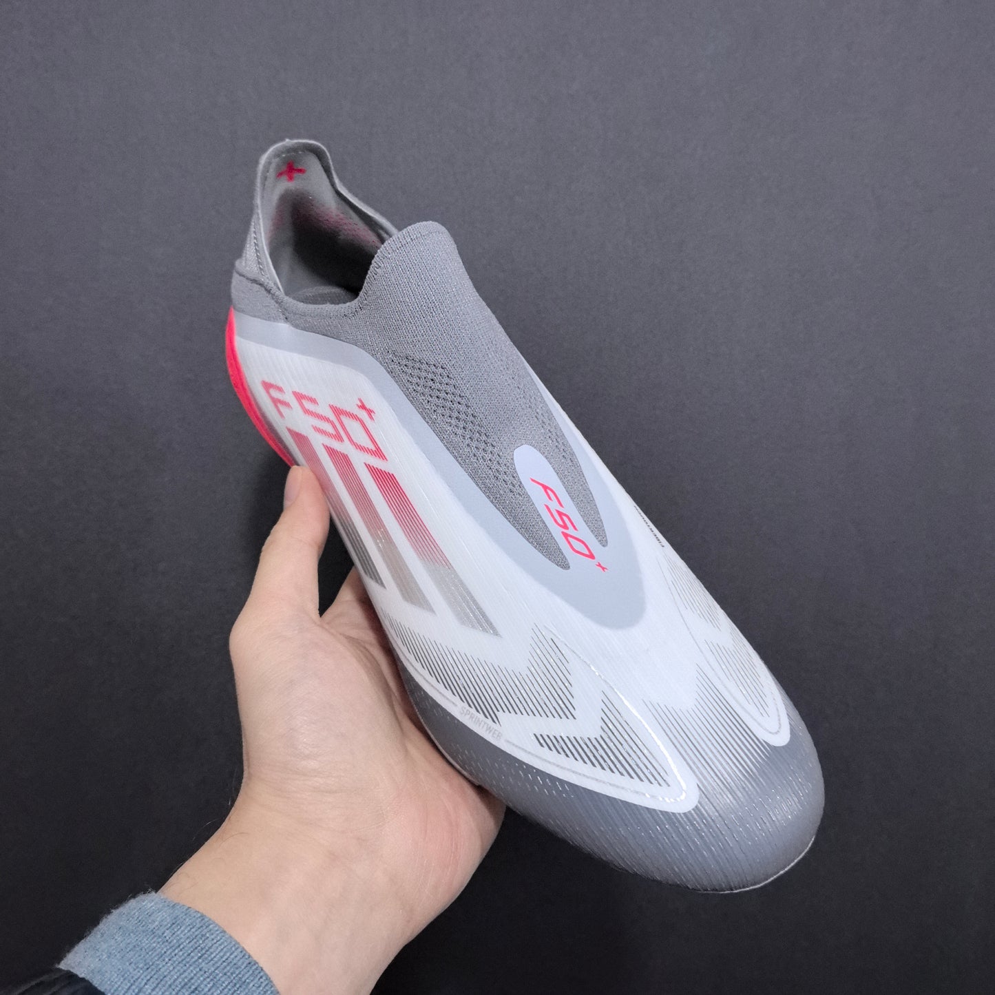F50+ LACELESS