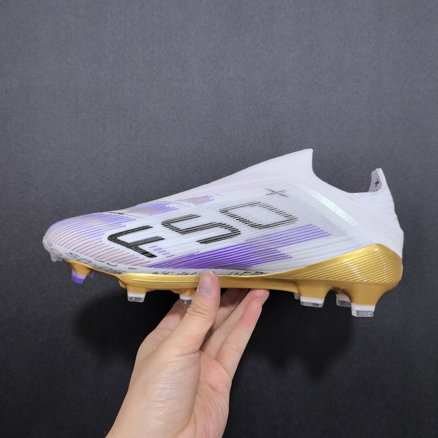 F50+ LACELESS