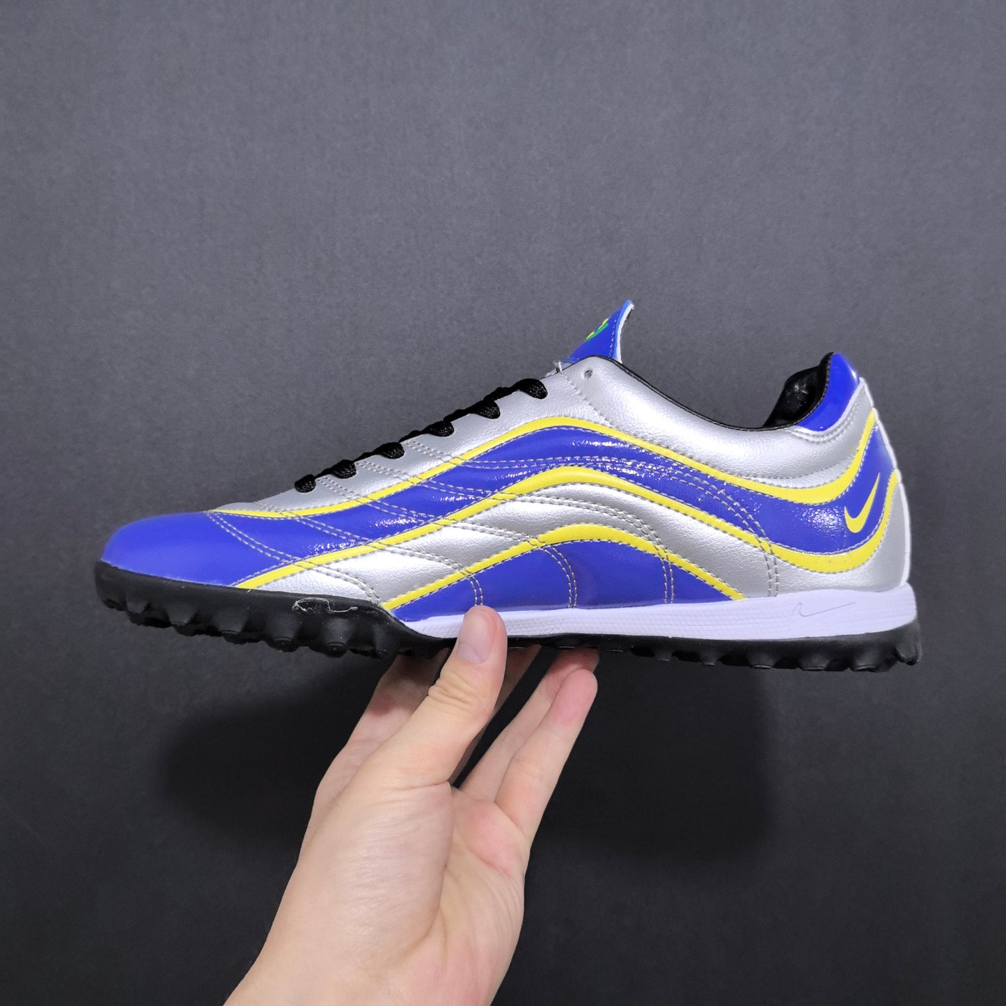 R9 MERCURIAL