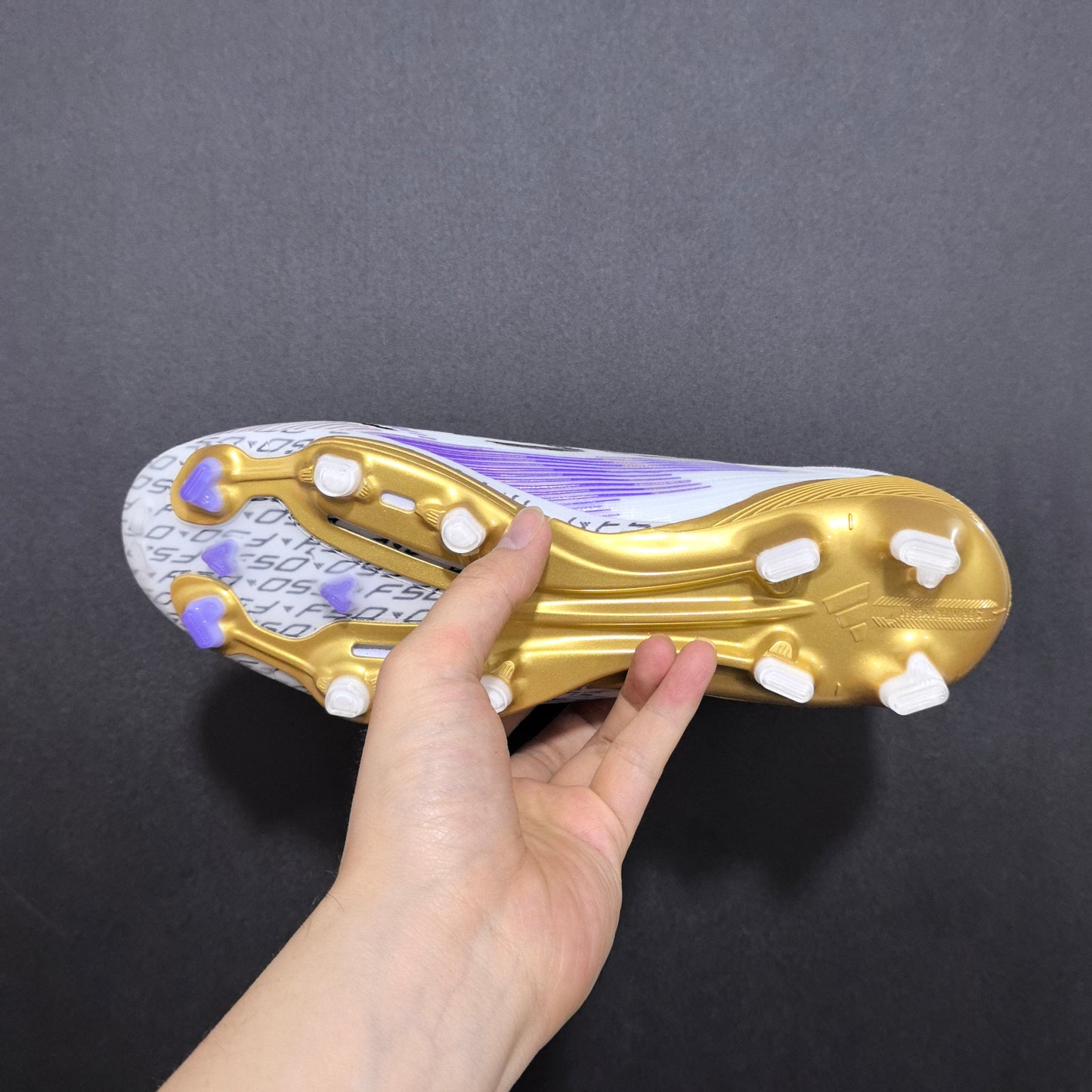 F50+ LACELESS