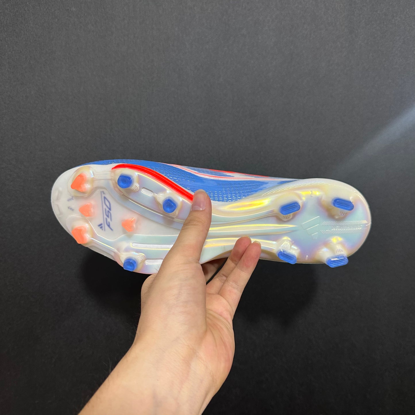 F50+ LACELESS