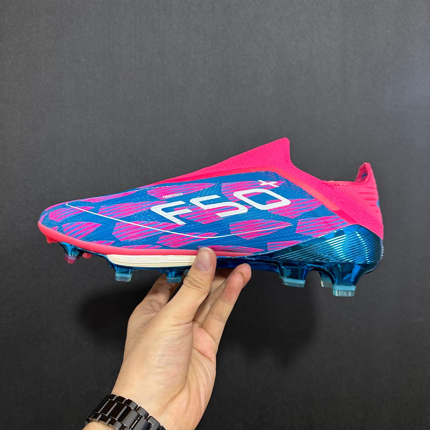F50+ LACELESS