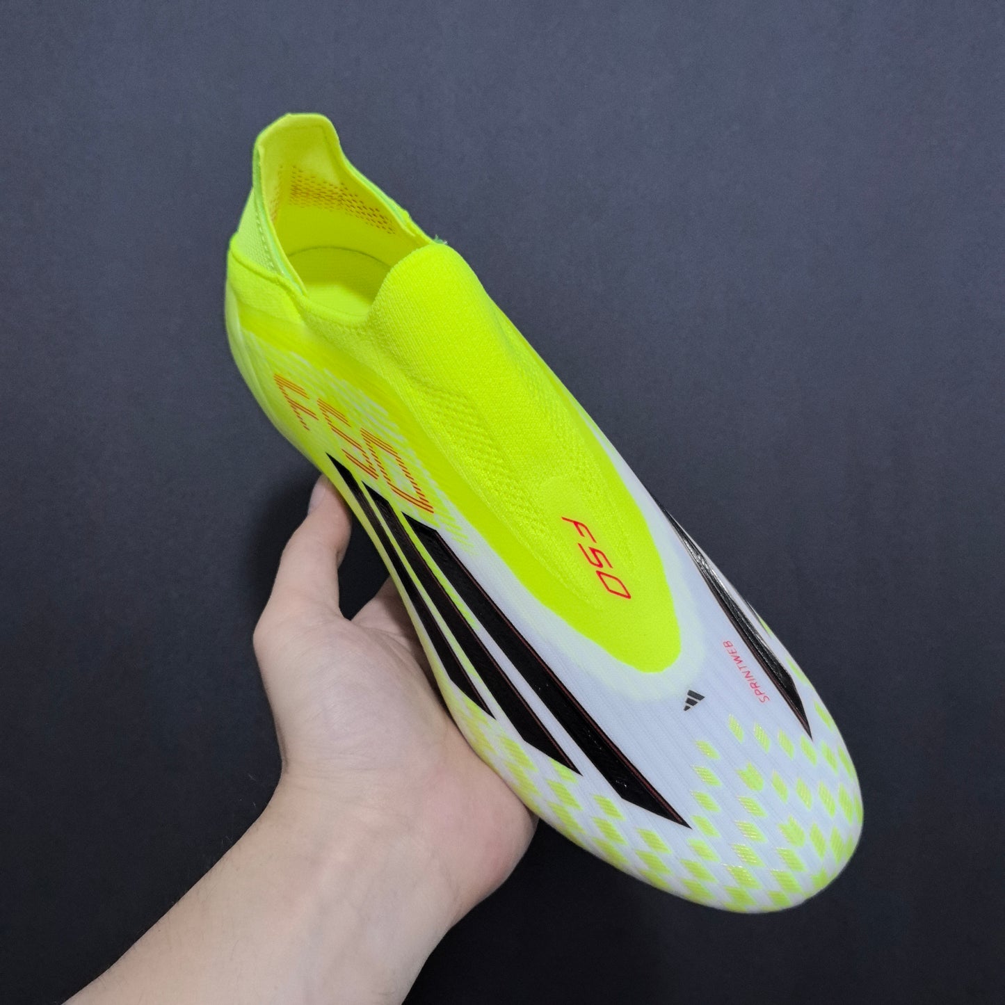 F50 LACELESS
