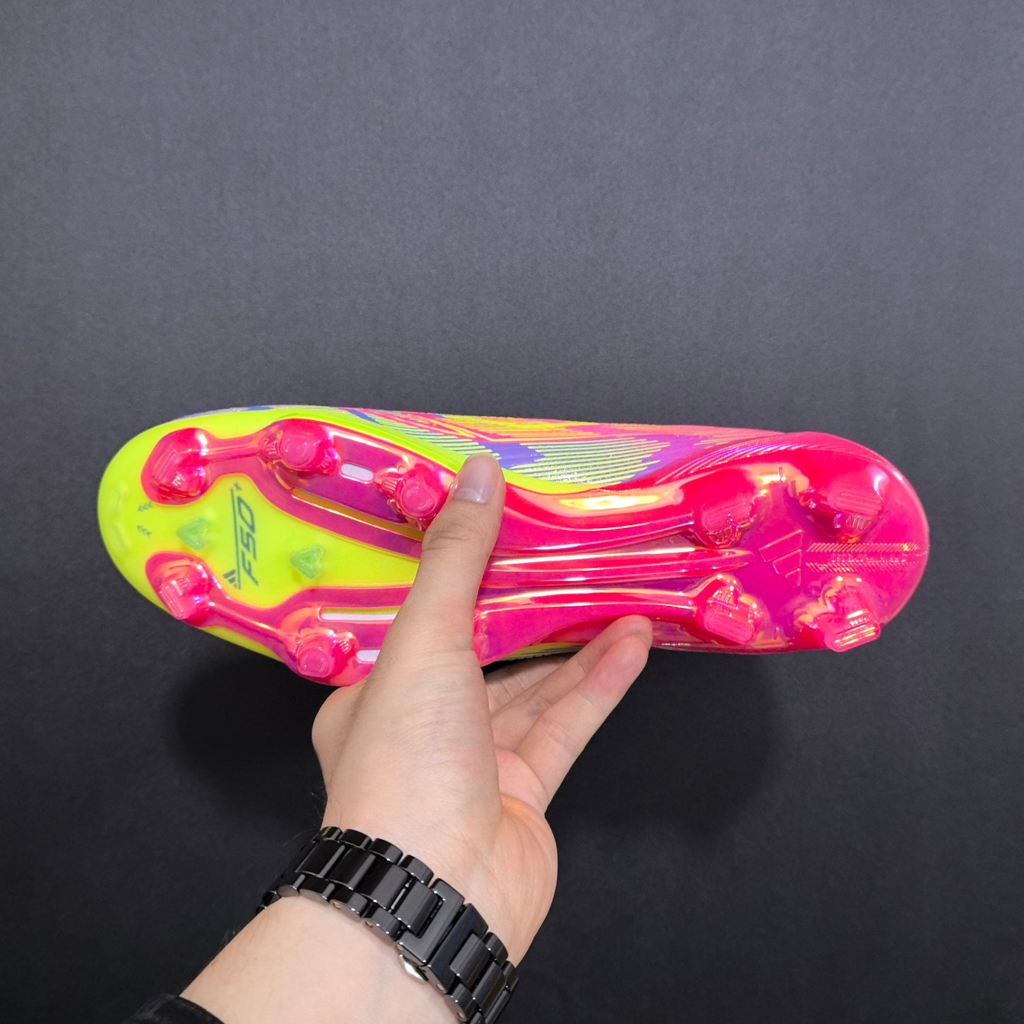 F50+ LACELESS