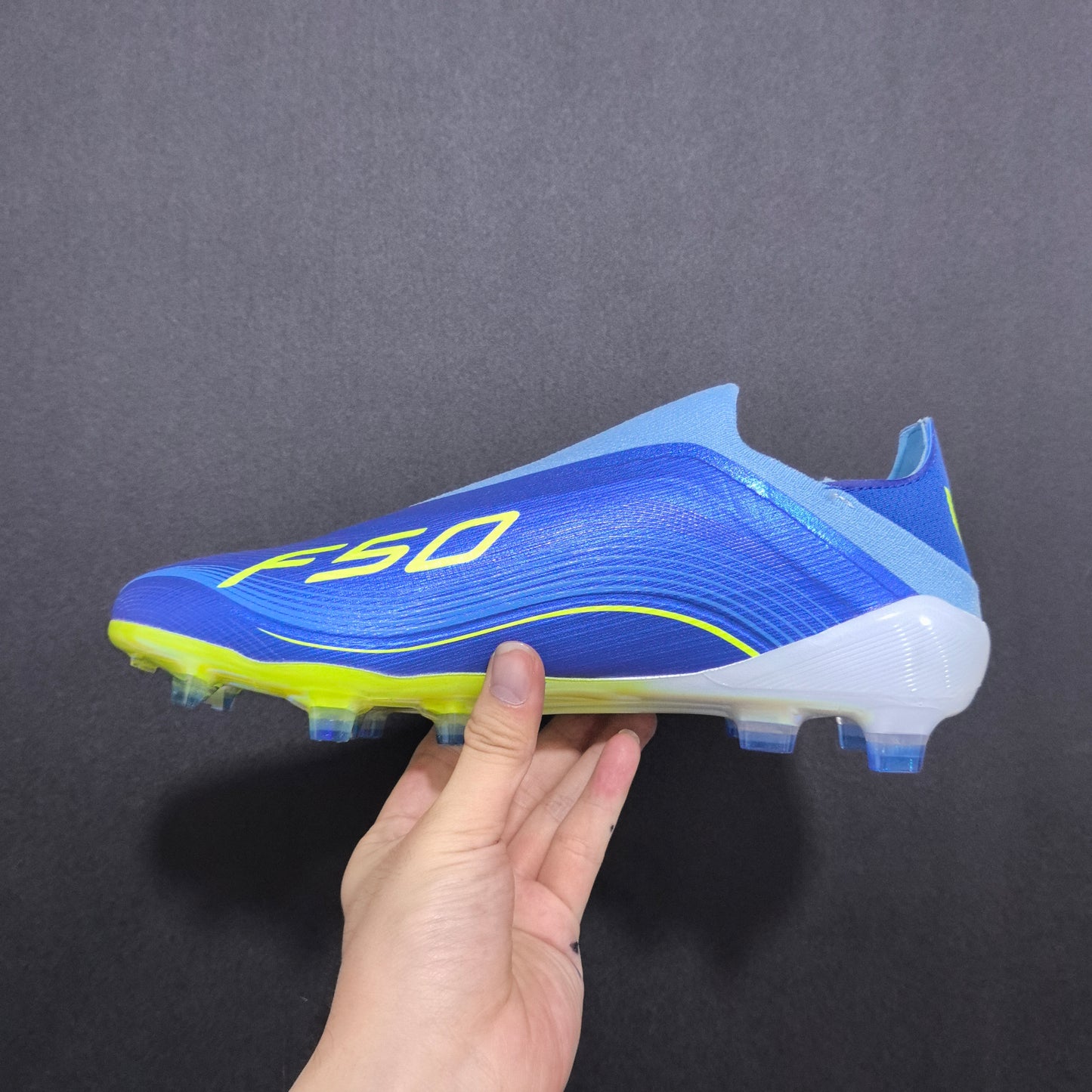 F50 LACELESS