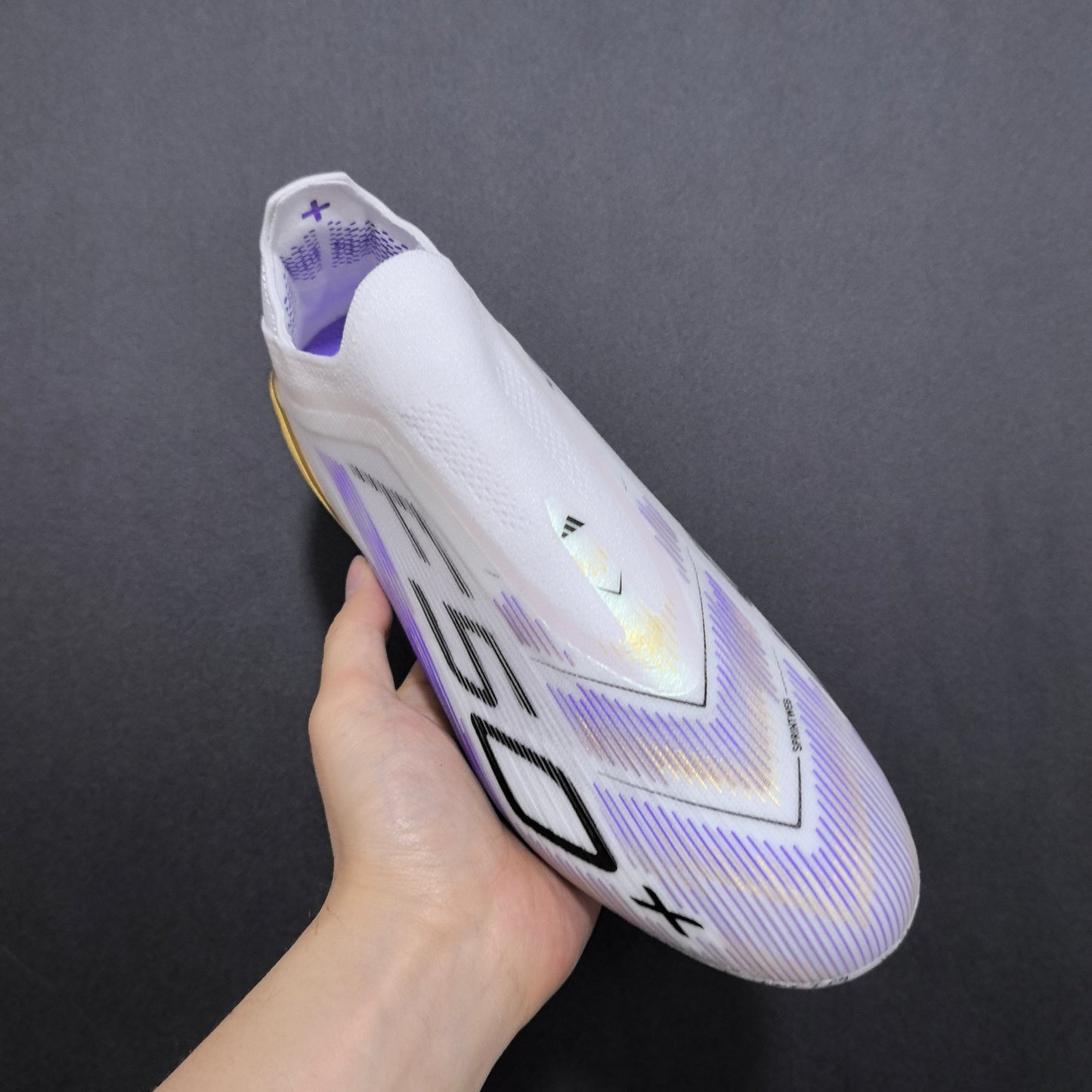 F50+ LACELESS