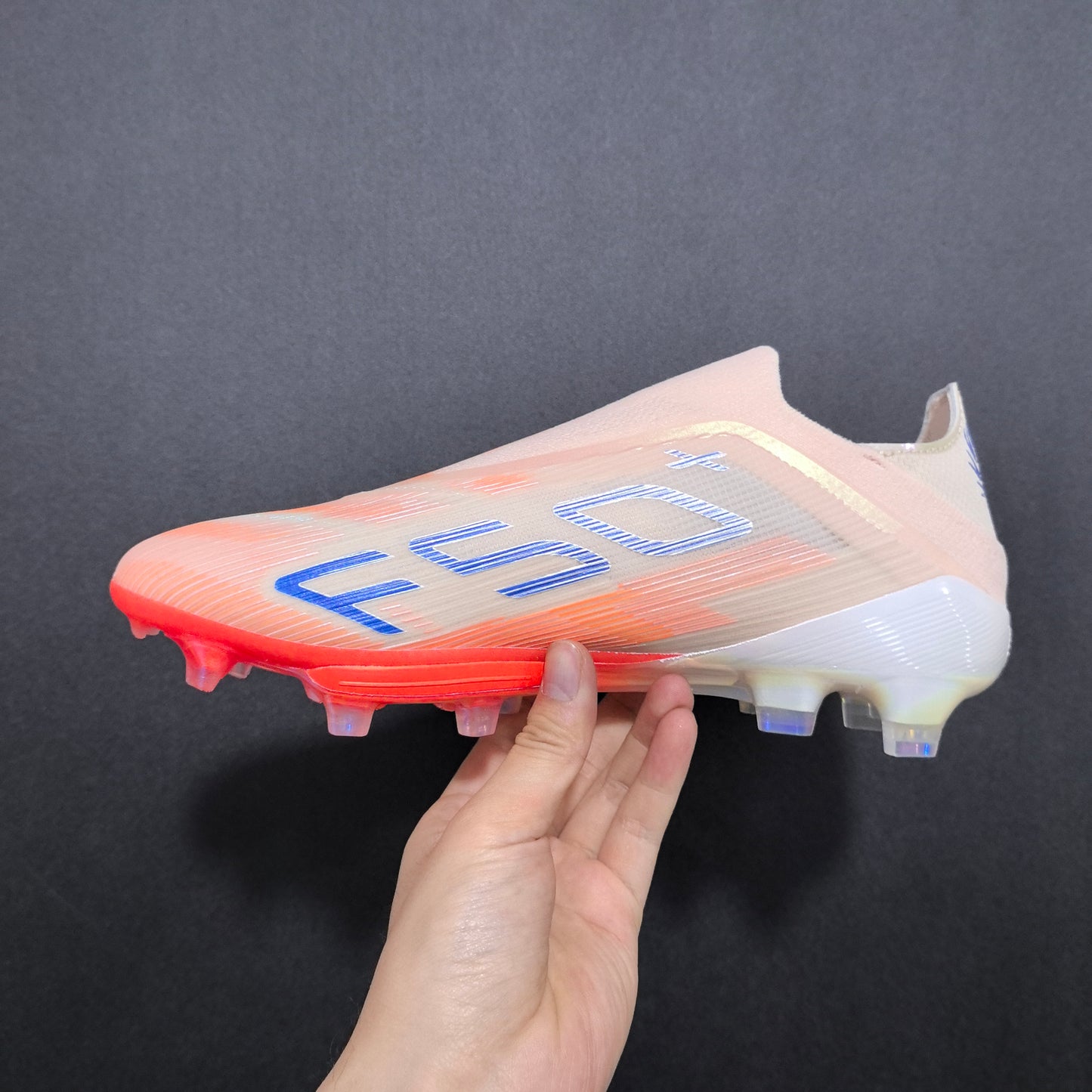 F50+ LACELESS