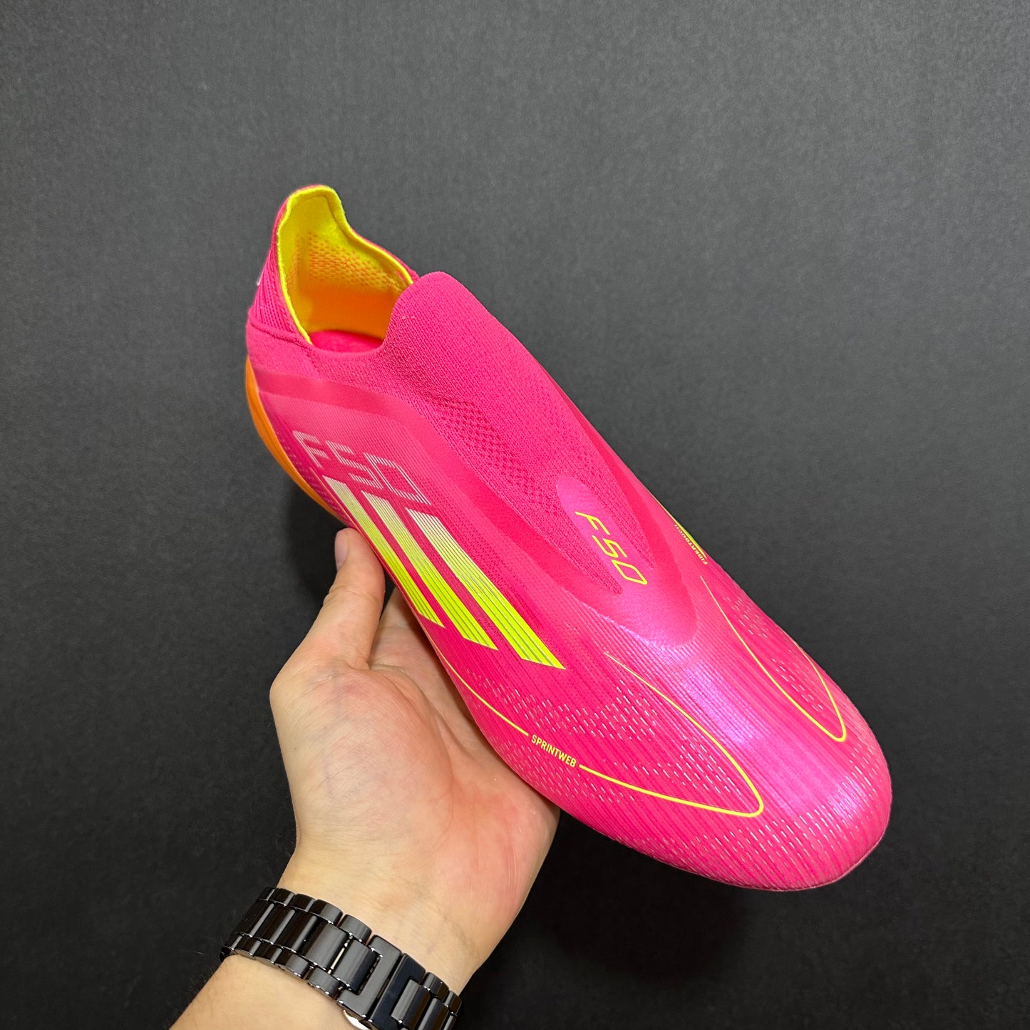 F50 LACELESS