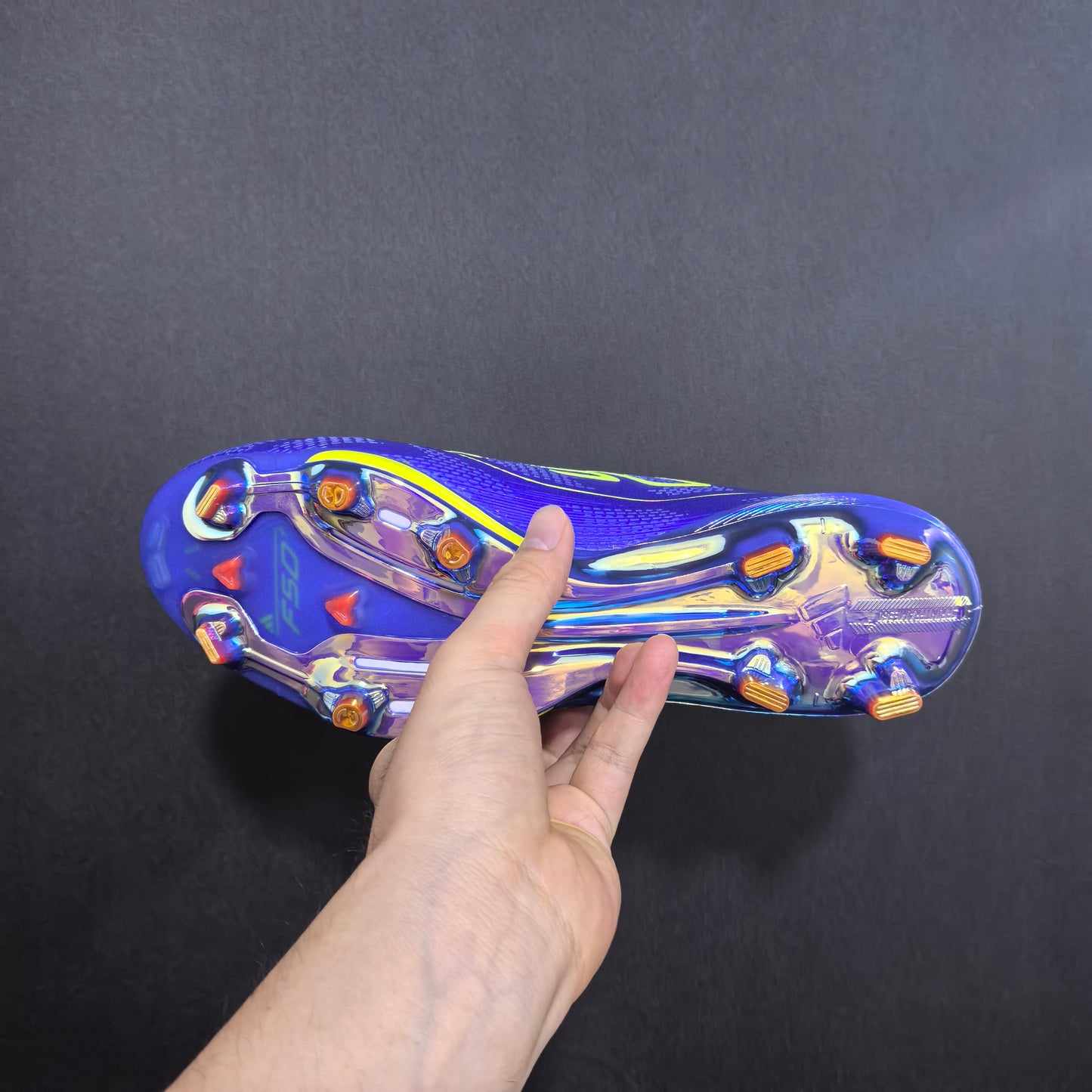 F50+ LACELESS