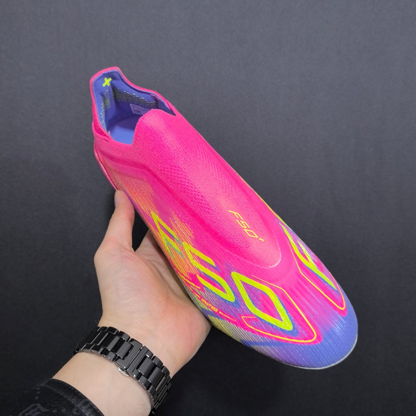 F50+ LACELESS