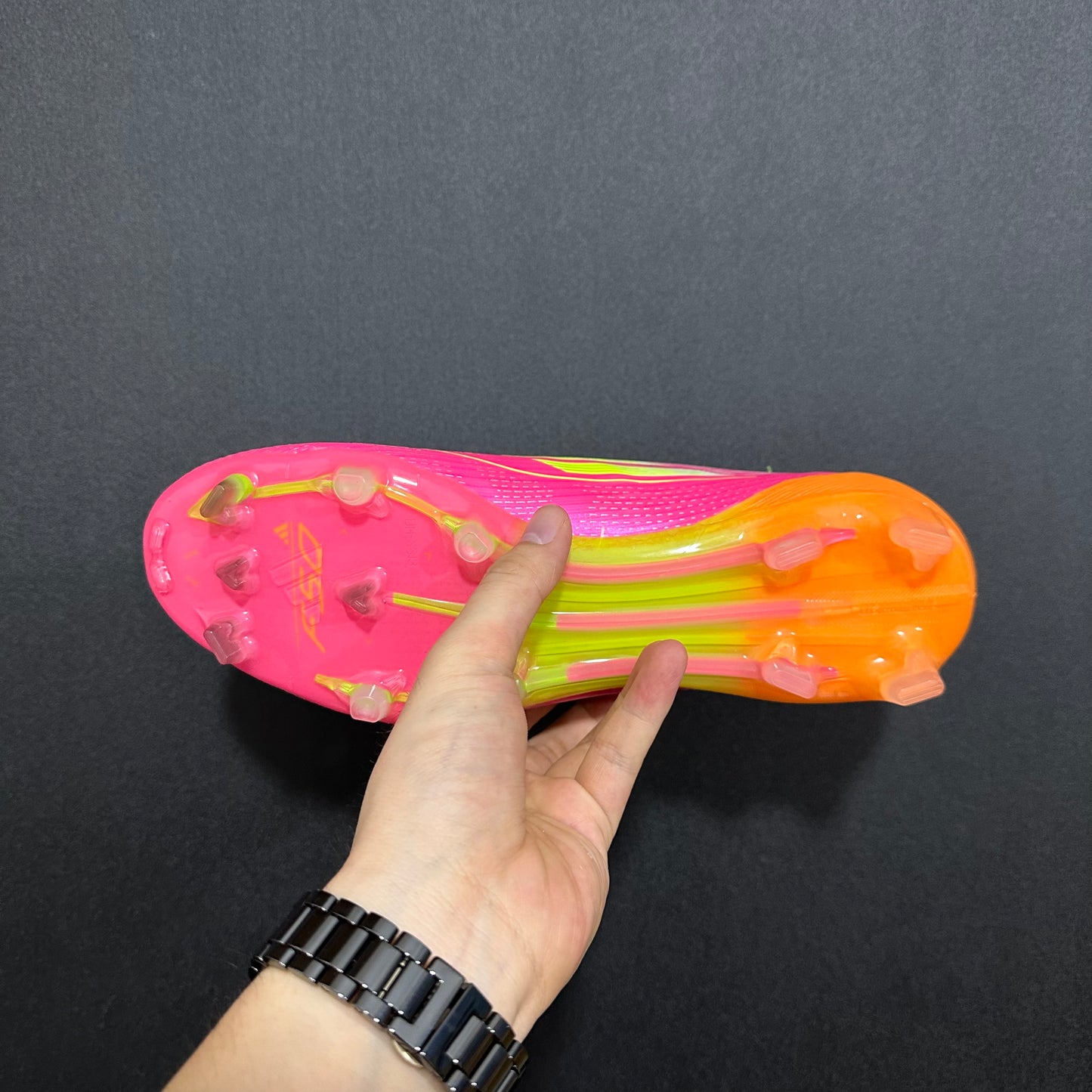 F50 LACELESS