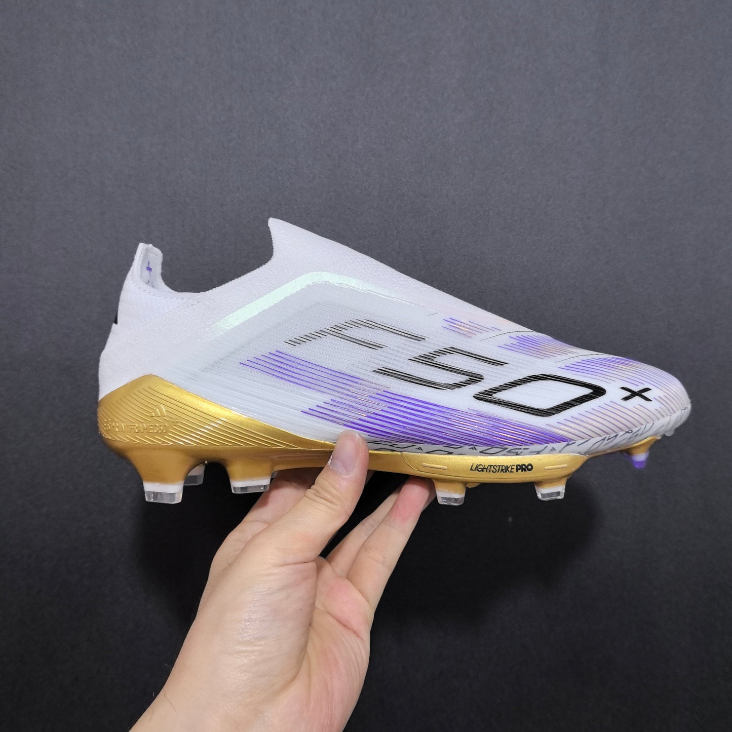 F50+ LACELESS