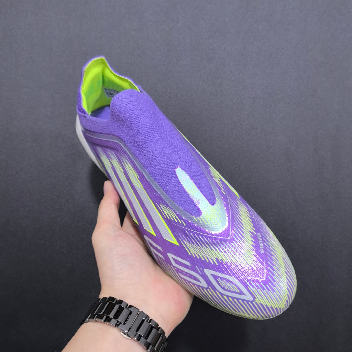 F50 LACELESS